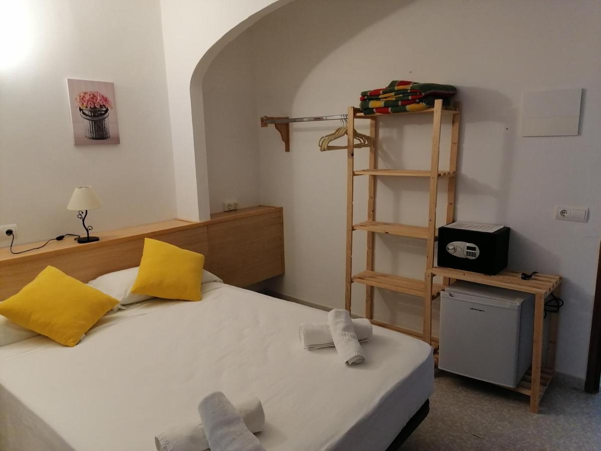 Hostal Pepe Sant Ferran de Ses Roques Zewnętrze zdjęcie