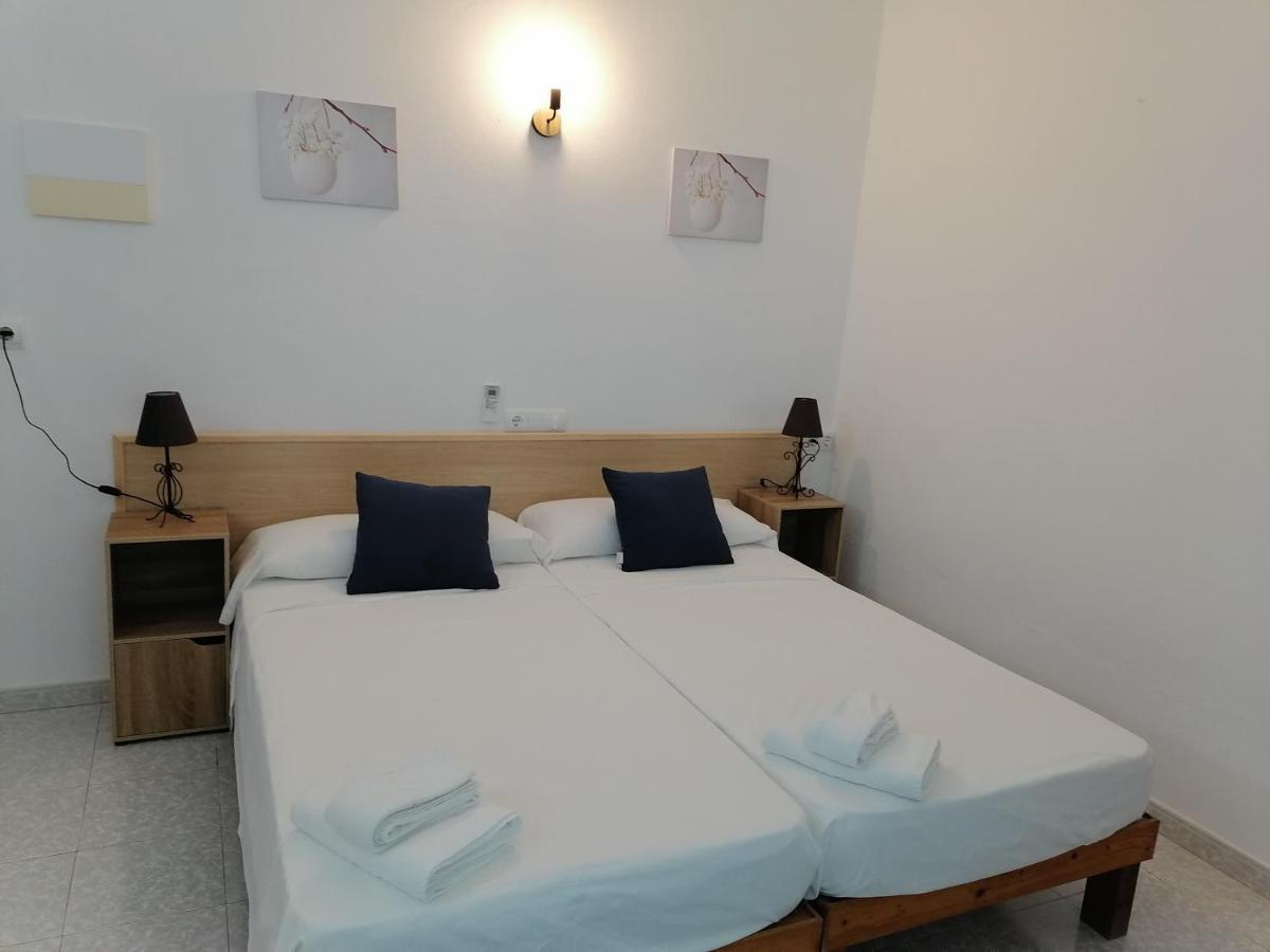 Hostal Pepe Sant Ferran de Ses Roques Zewnętrze zdjęcie