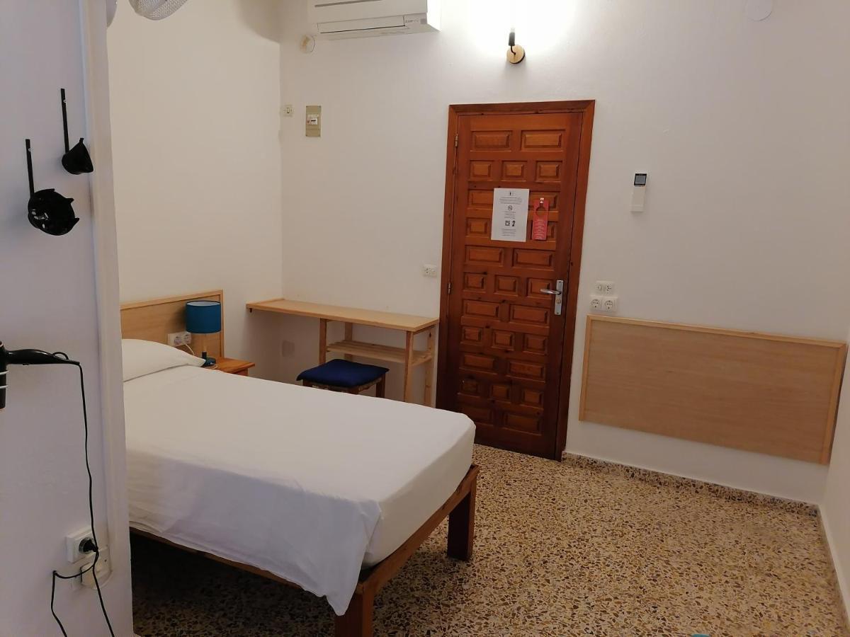 Hostal Pepe Sant Ferran de Ses Roques Zewnętrze zdjęcie