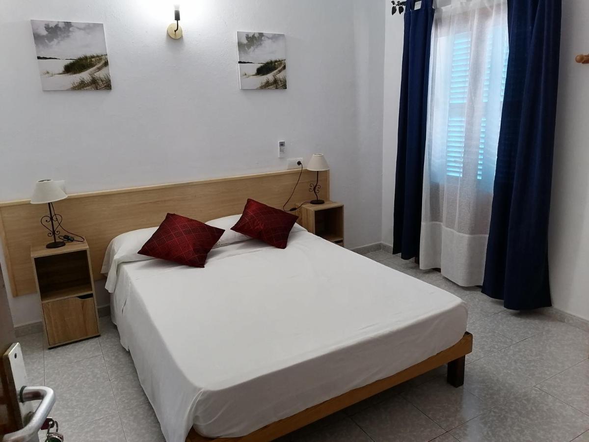 Hostal Pepe Sant Ferran de Ses Roques Zewnętrze zdjęcie