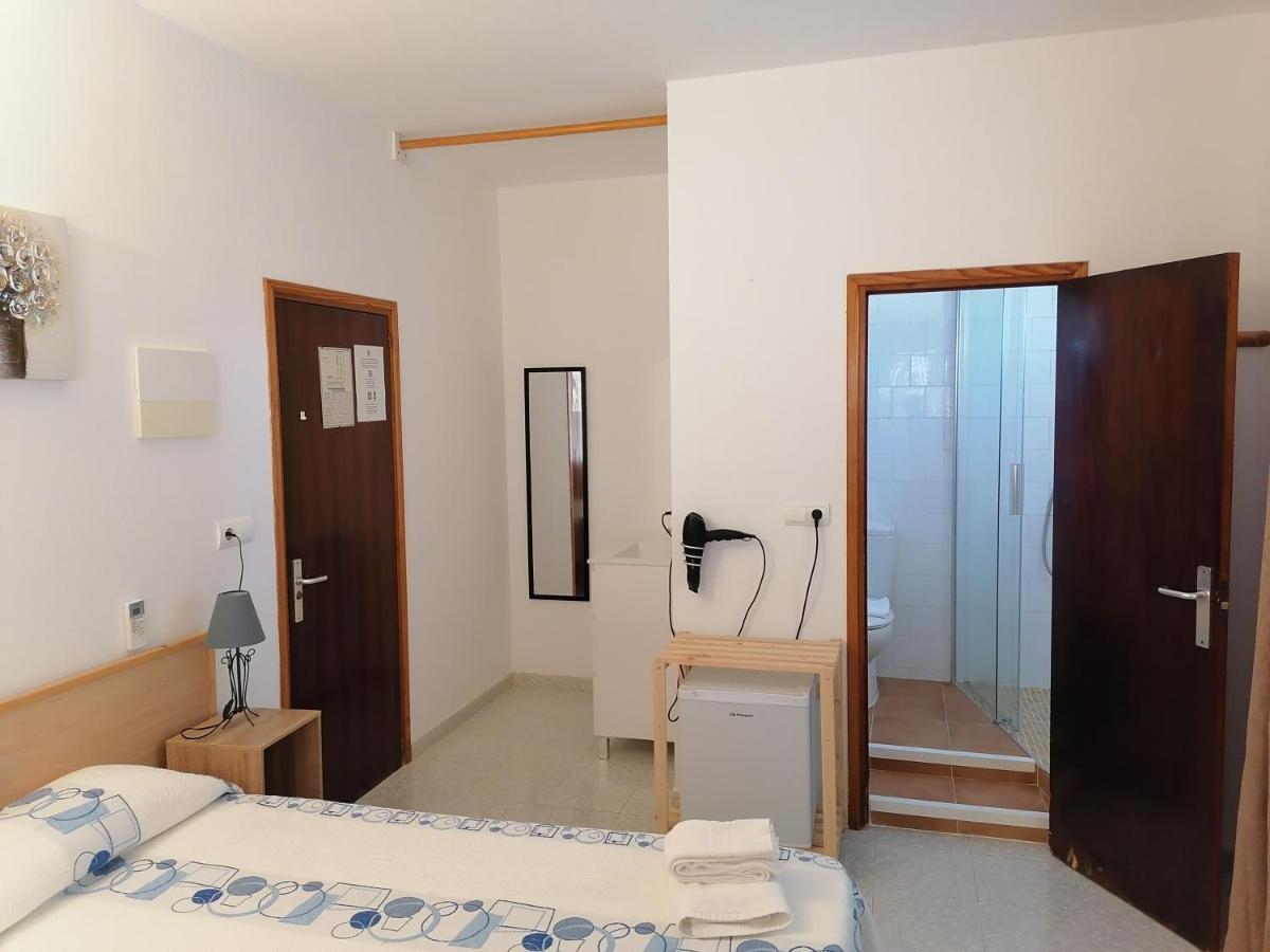 Hostal Pepe Sant Ferran de Ses Roques Zewnętrze zdjęcie