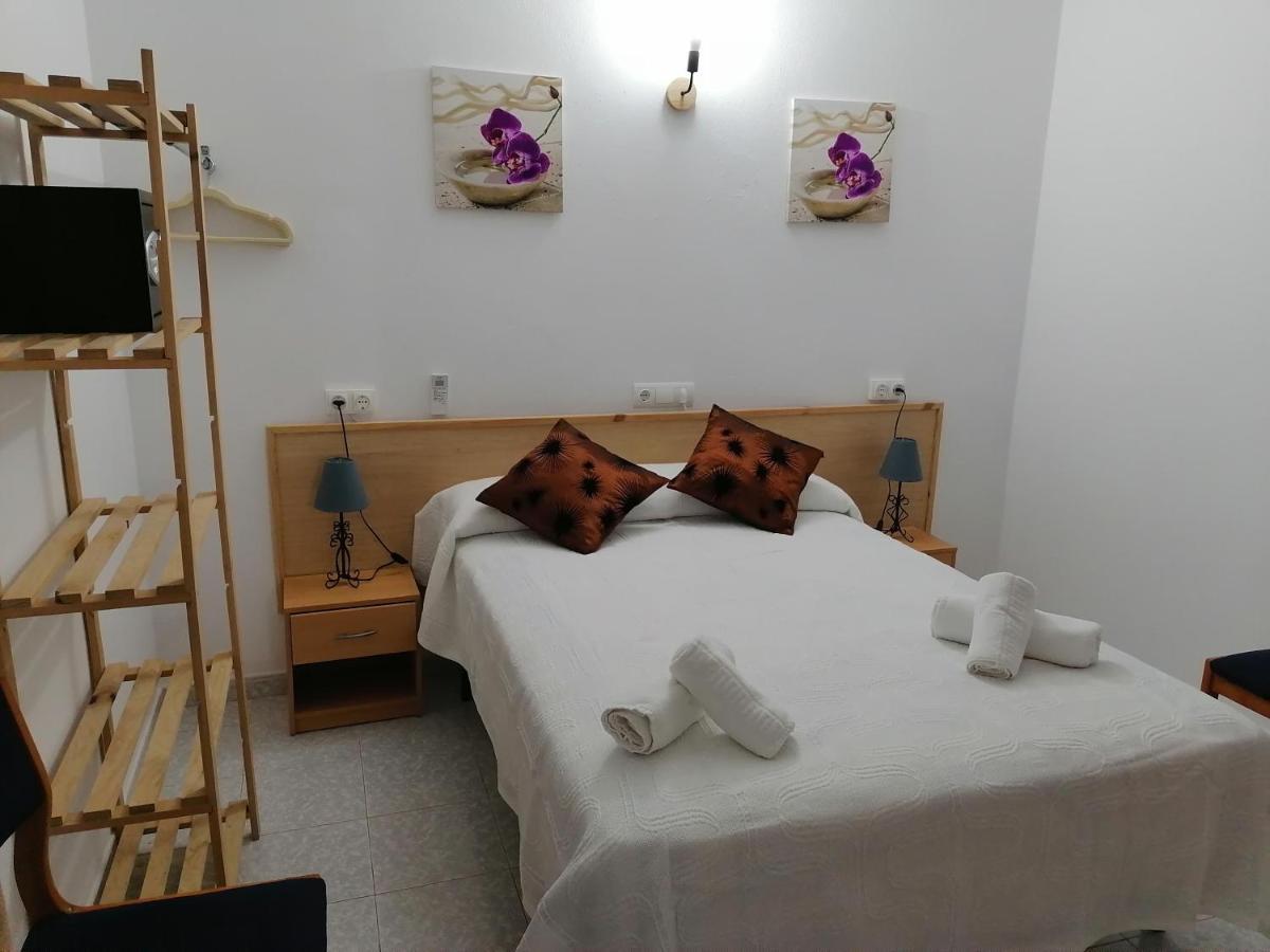 Hostal Pepe Sant Ferran de Ses Roques Zewnętrze zdjęcie